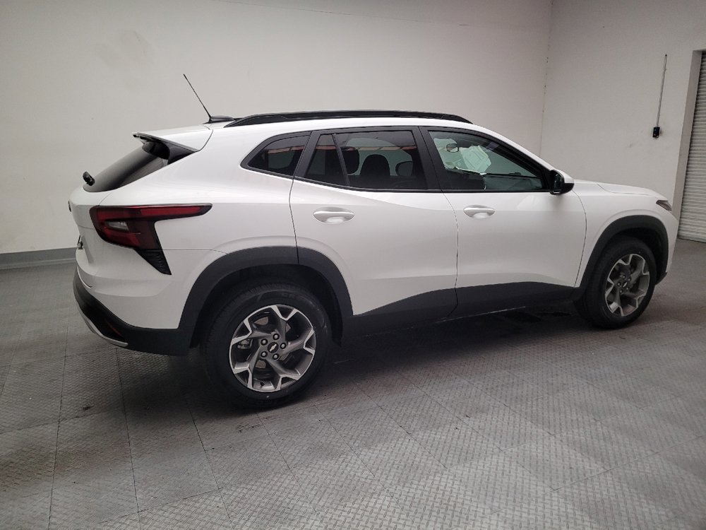 Used 2025 Chevrolet Trax LT FWD image 10