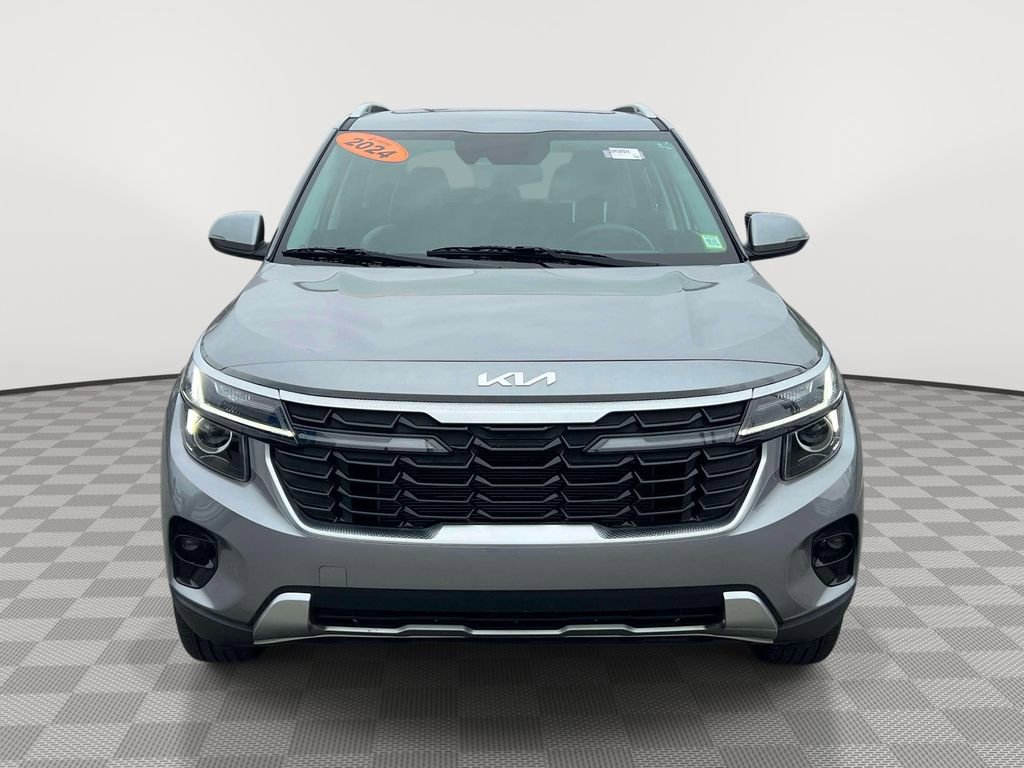 Used 2024 Kia Seltos EX AWD/4WD image 2