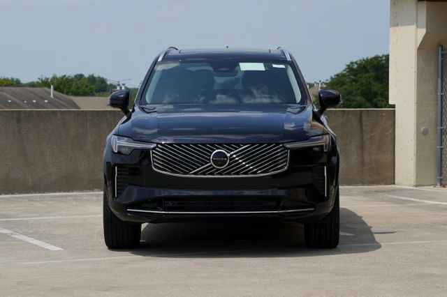 New 2026 Volvo XC90 B6 Plus w/ Protection Package Premier image 2