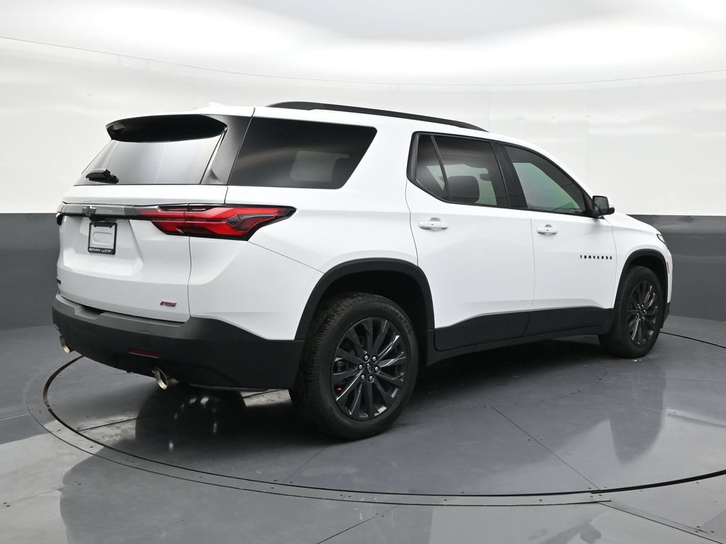 Used 2023 Chevrolet Traverse RS FWD image 5