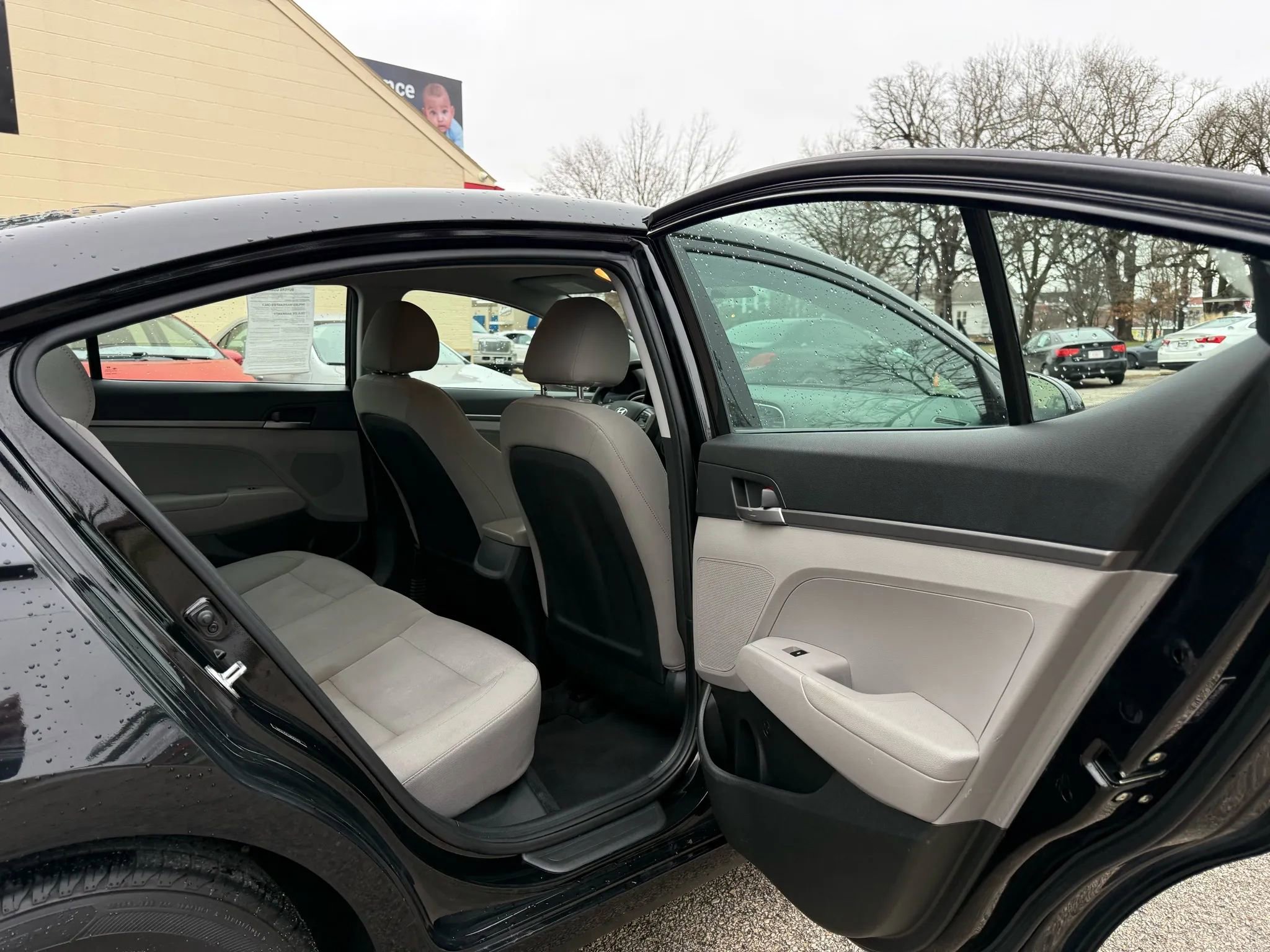 Used 2018 Hyundai Elantra SE image 15