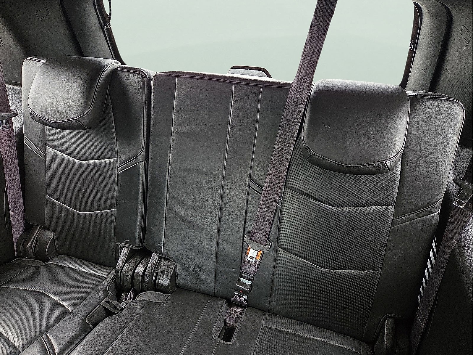 Used 2017 Cadillac Escalade Platinum image 10