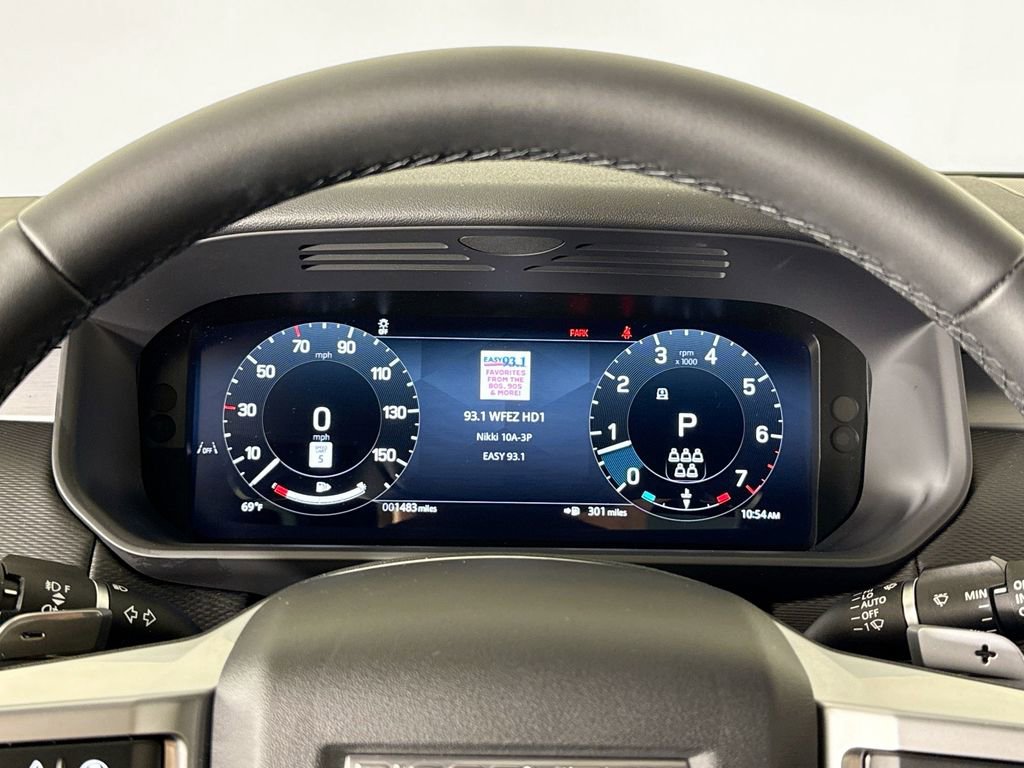 Used 2026 Land Rover Discovery Limited Edition AWD/4WD image 10