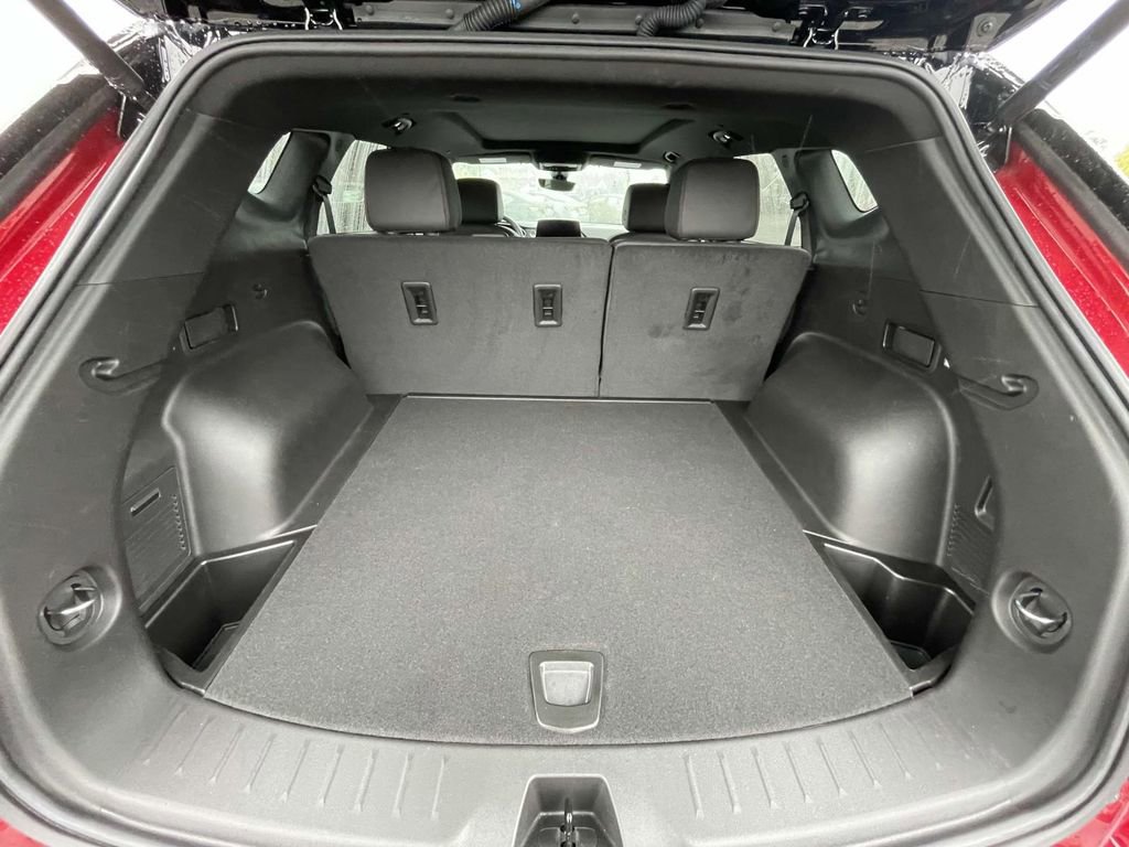 Used 2025 Chevrolet Blazer RS w/ Driver Confidence II Package image 10