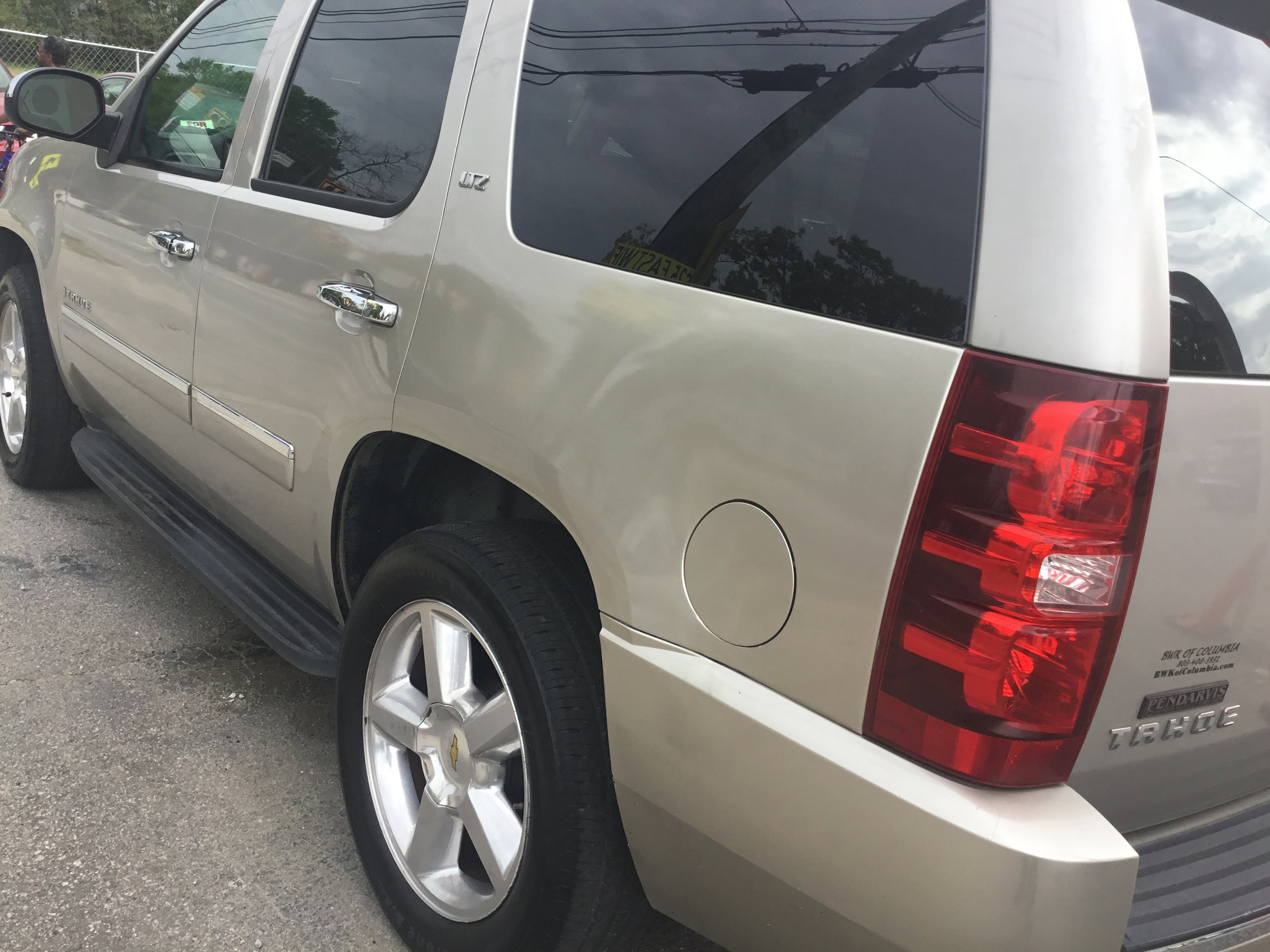 Used 2009 Chevrolet Tahoe LTZ AWD/4WD image 6