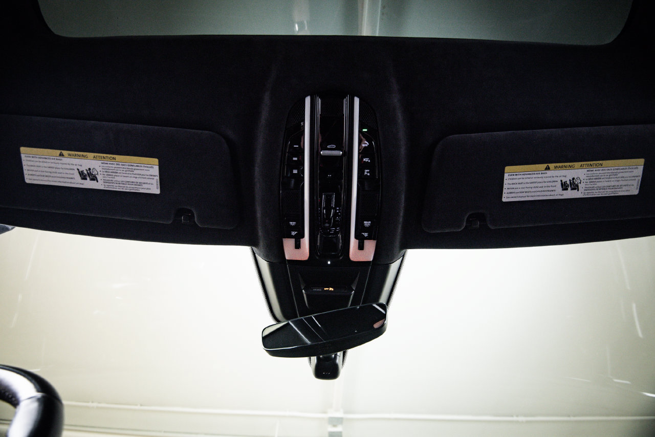 Certified 2020 Porsche Cayenne Turbo AWD/4WD image 20