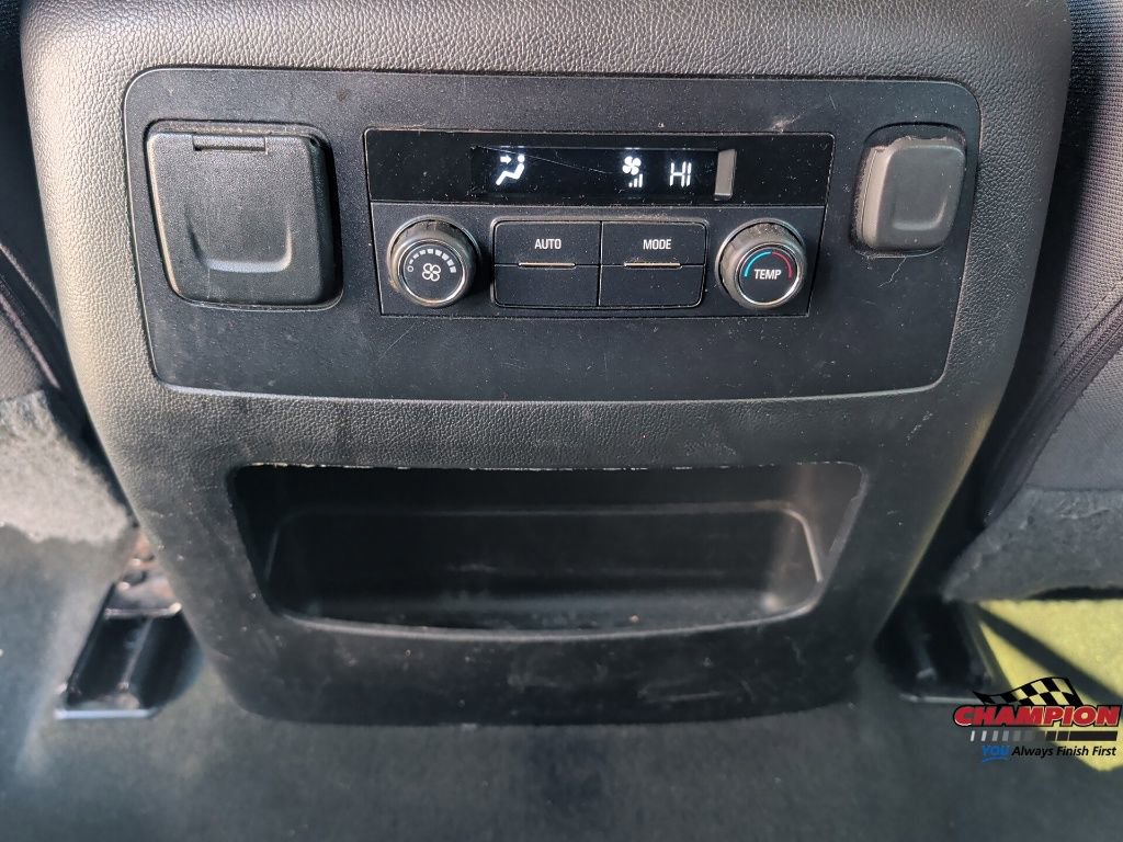 Used 2018 GMC Yukon SLE w/ SLE Value Package image 25