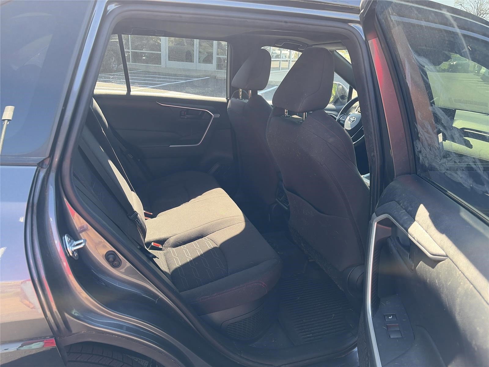 Used 2021 Toyota RAV4 SE w/ Weather & Moonroof Package AWD/4WD image 14