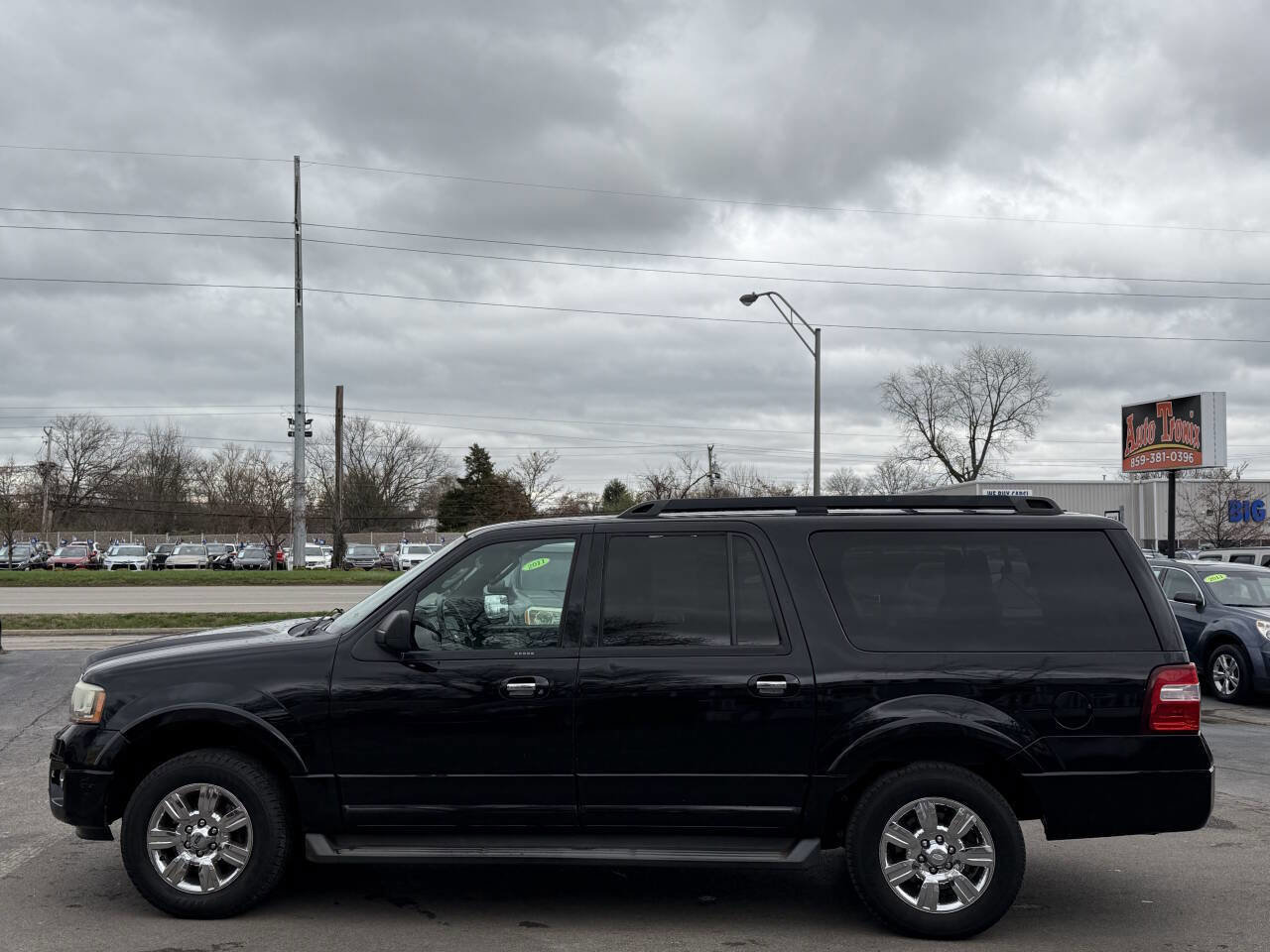 Used 2016 Ford Expedition EL XLT image 6