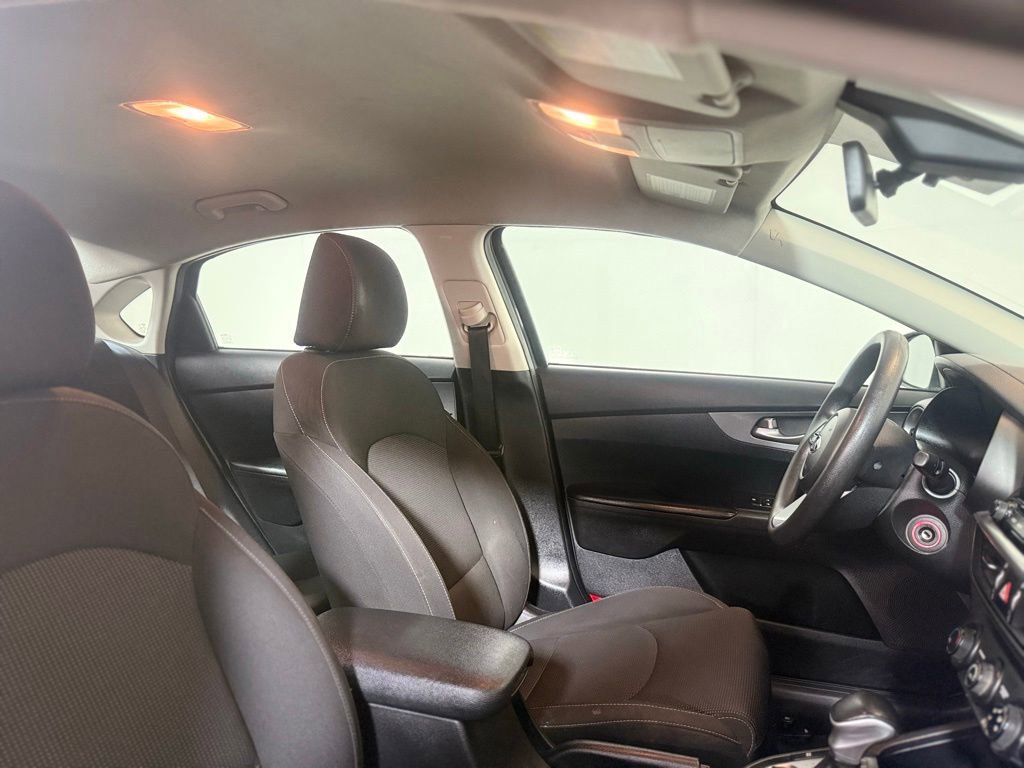 Used 2020 Kia Forte LXS FWD image 23