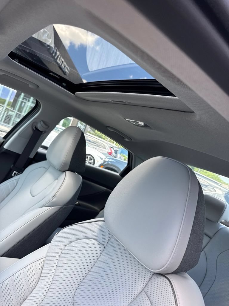 New 2026 Hyundai Elantra Limited FWD image 11