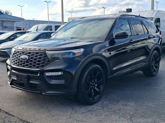 Used 2023 Ford Explorer ST-Line w/ Class IV Trailer Tow Package RWD image 2