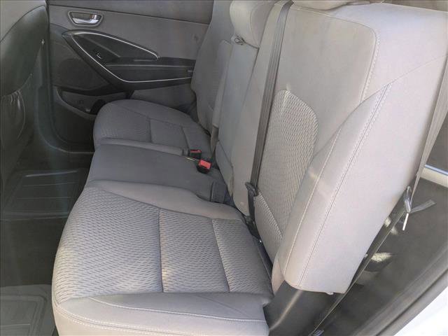 Used 2018 Hyundai Santa Fe SE w/ Cargo Package image 19
