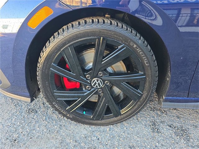 Used 2022 Volkswagen GTI SE image 6