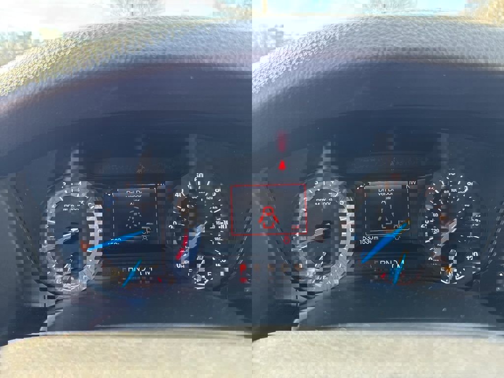 Used 2015 Ford Expedition XLT image 13