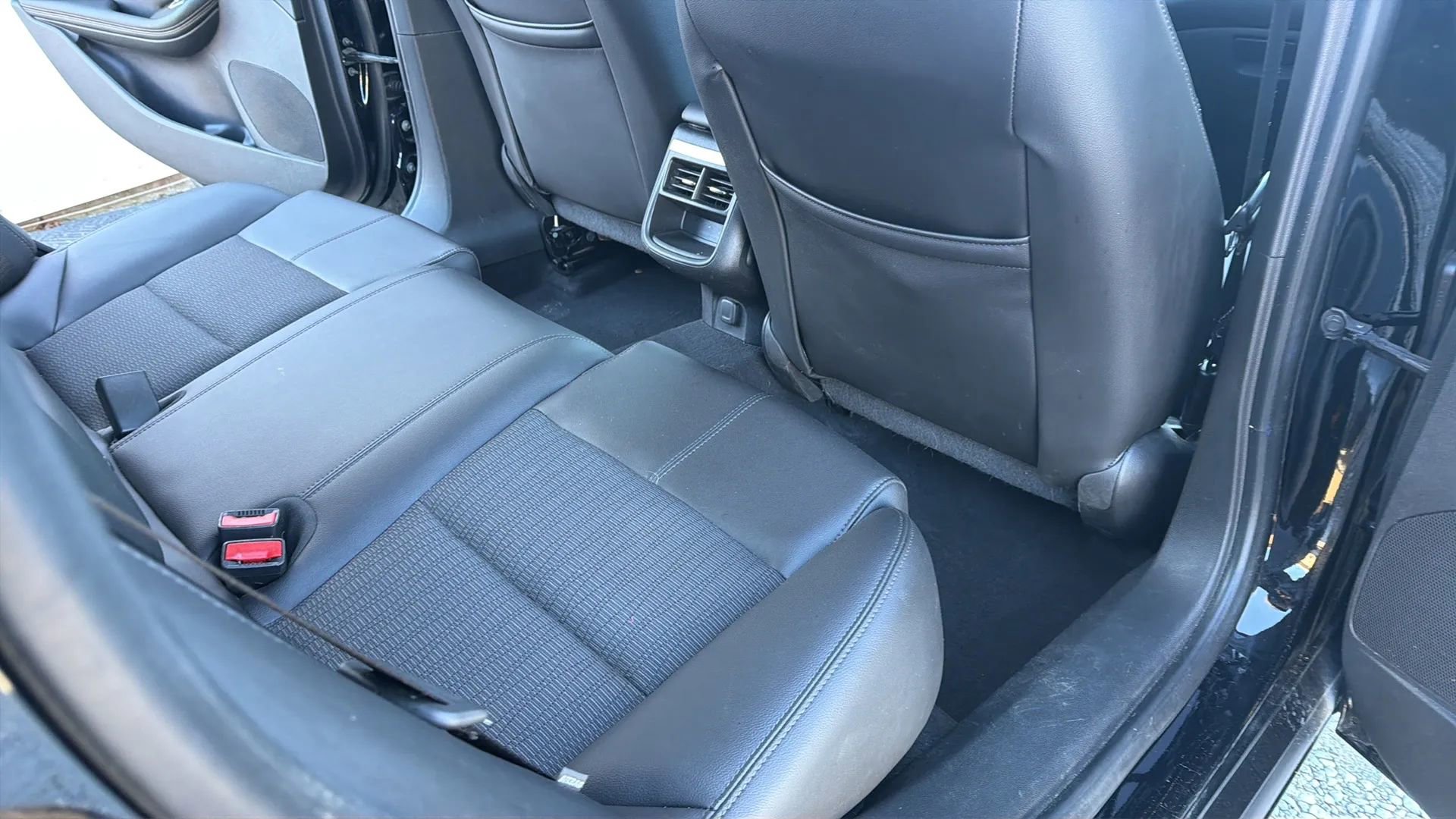 Used 2018 Chevrolet Impala LT image 33