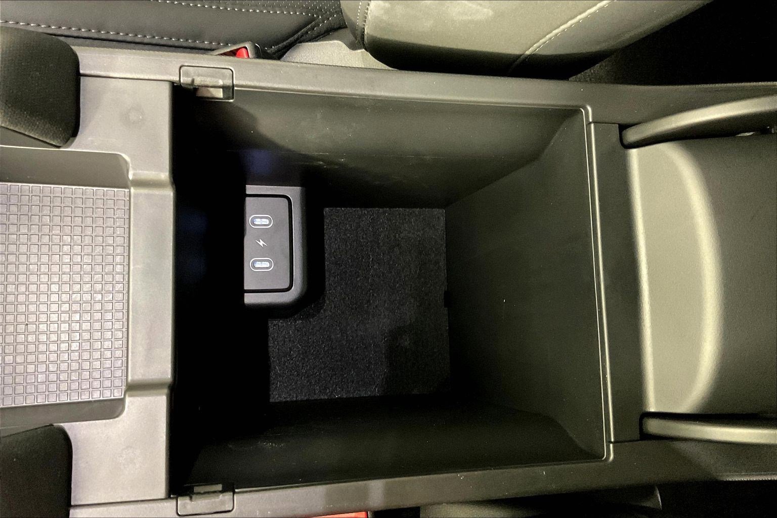 Used 2023 Hyundai Ioniq 6 Limited w/ Cargo Package image 16