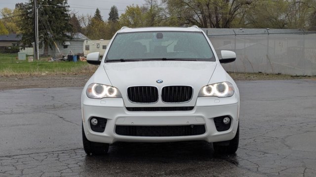 Used 2013 BMW X5 xDrive35i image 2