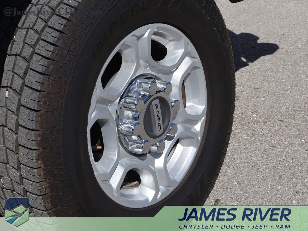 Used 2025 Ford F250 XLT image 38