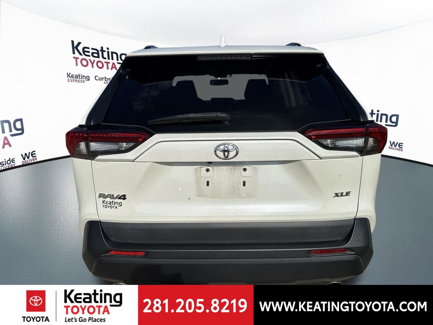 Used 2021 Toyota RAV4 XLE Premium FWD image 6