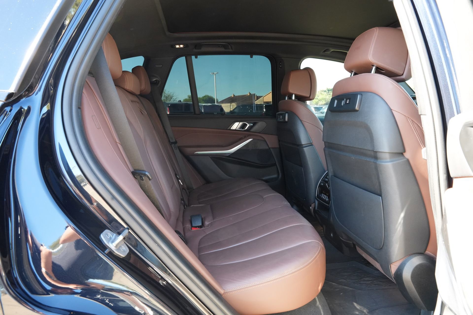 Used 2022 BMW X5 sDrive40i w/ M Sport Package RWD image 24