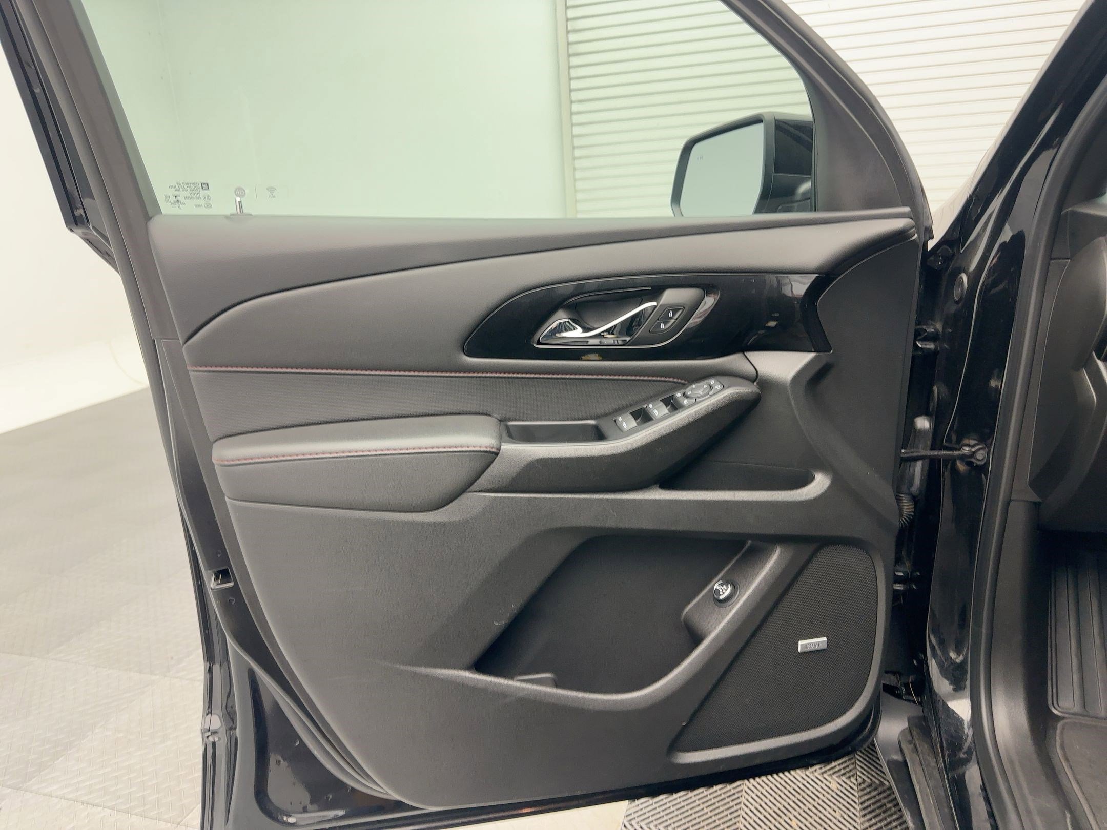 Certified 2023 Chevrolet Traverse RS image 13