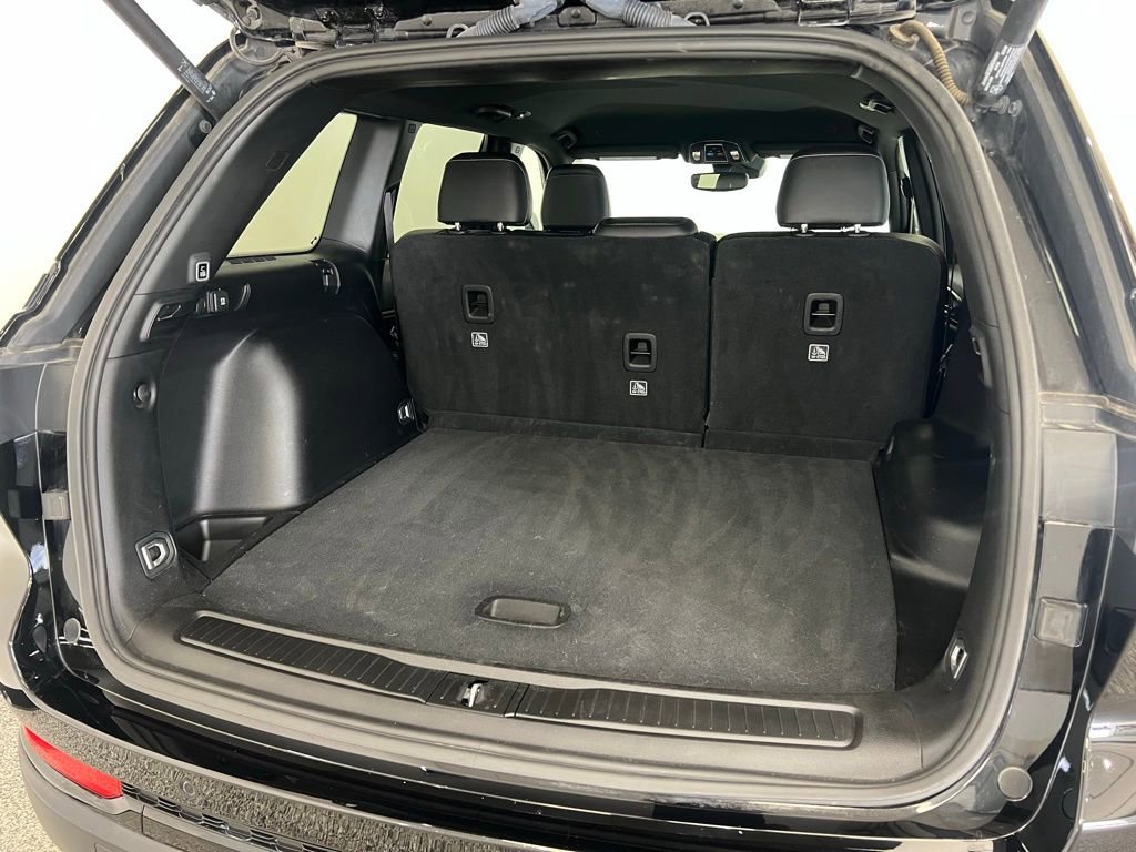 Used 2024 Jeep Grand Cherokee Altitude image 7