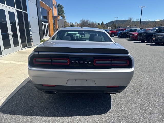Used 2015 Dodge Challenger R/T w/ Quick Order Package 22B R/T RWD image 5
