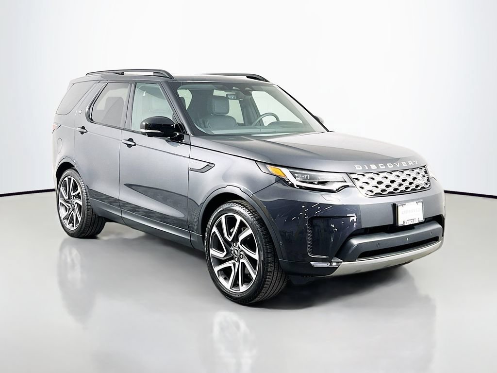 Certified 2025 Land Rover Discovery S AWD/4WD image 3