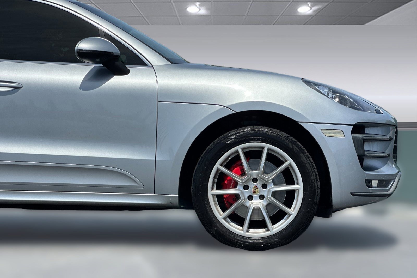Used 2015 Porsche Macan Turbo AWD/4WD image 34