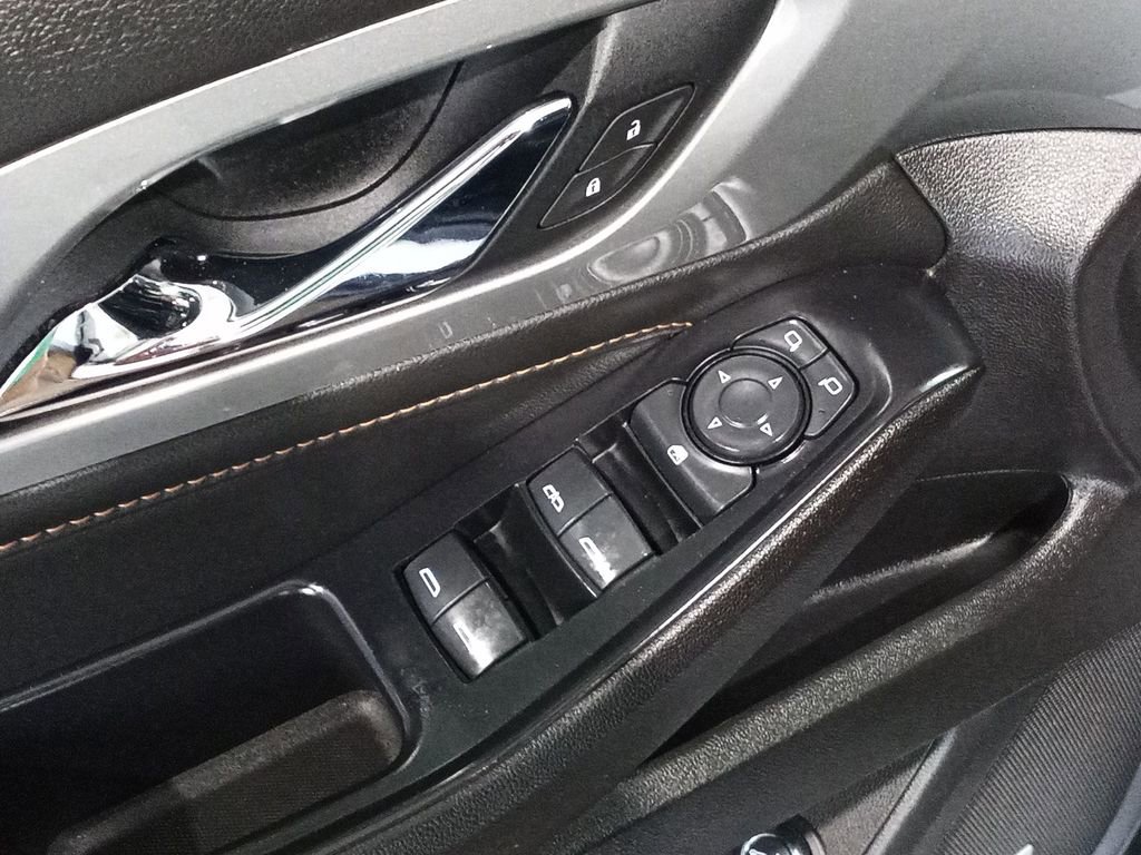 Used 2021 Chevrolet Traverse RS FWD image 17