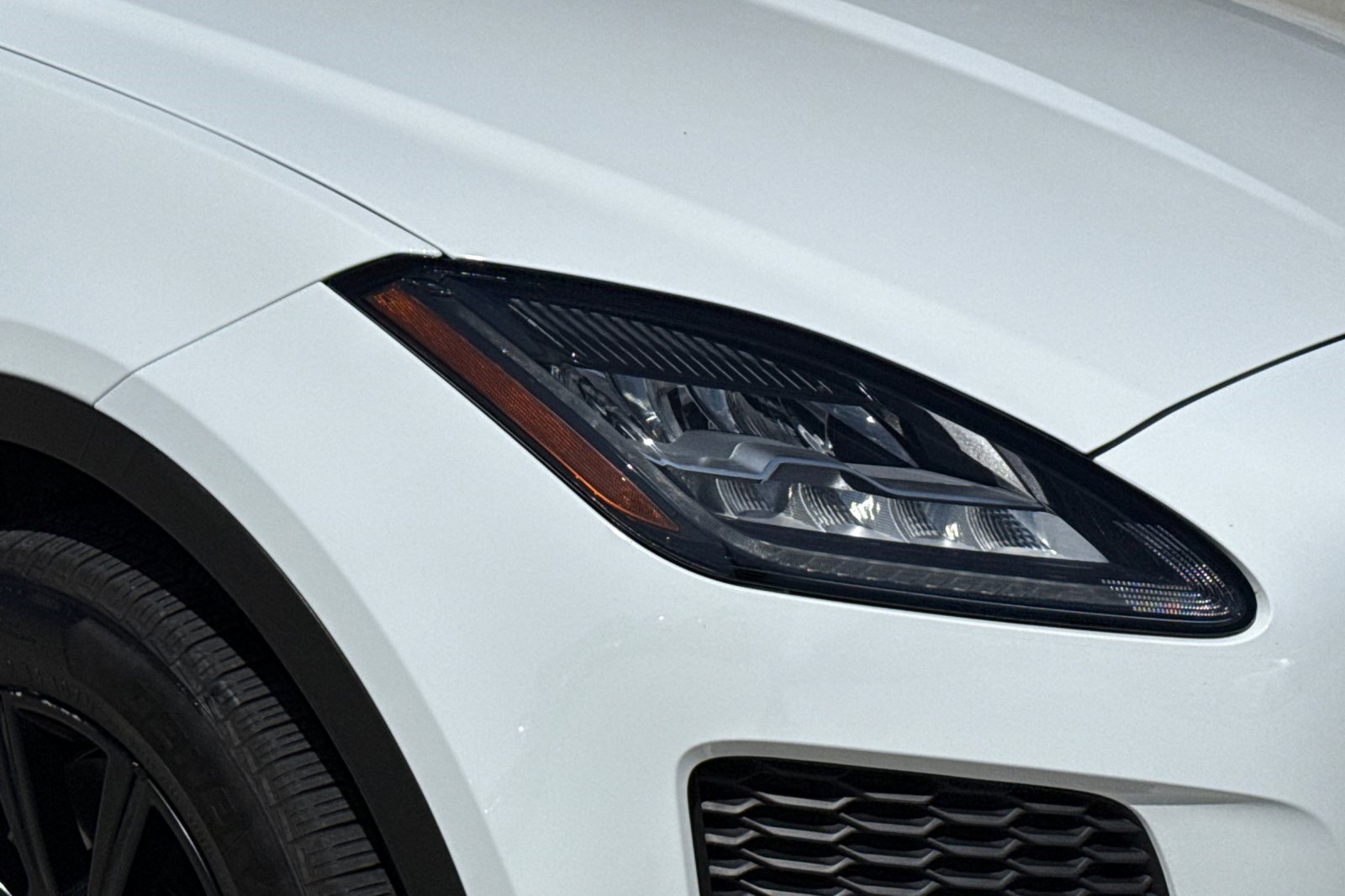 Used 2019 Jaguar E-PACE S AWD/4WD image 10