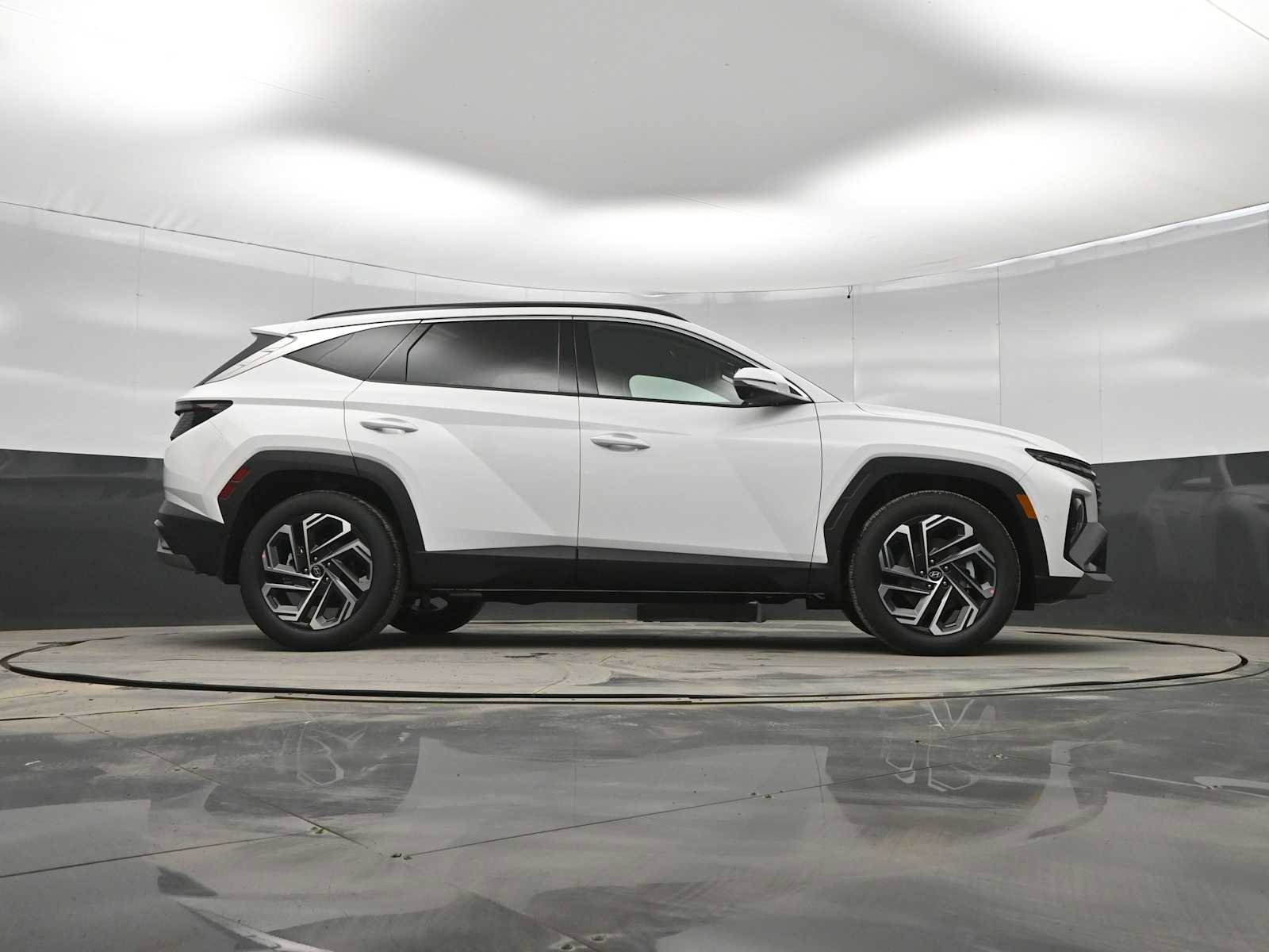 New 2026 Hyundai Tucson Limited image 38