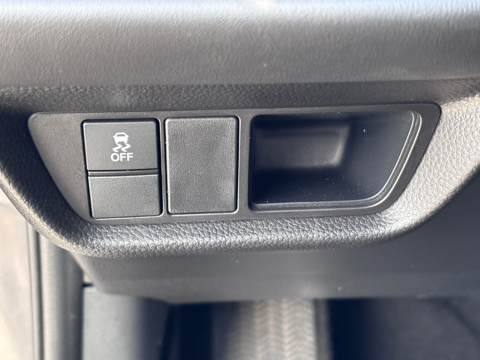 Certified 2025 Honda HR-V LX image 22
