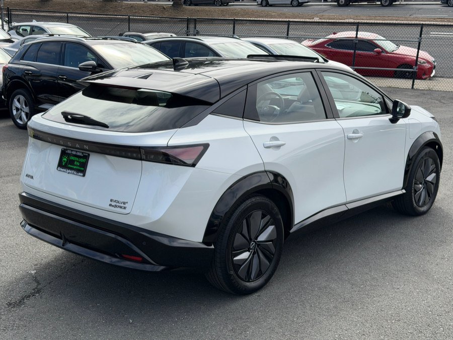 Used 2024 Nissan Ariya AWD image 5