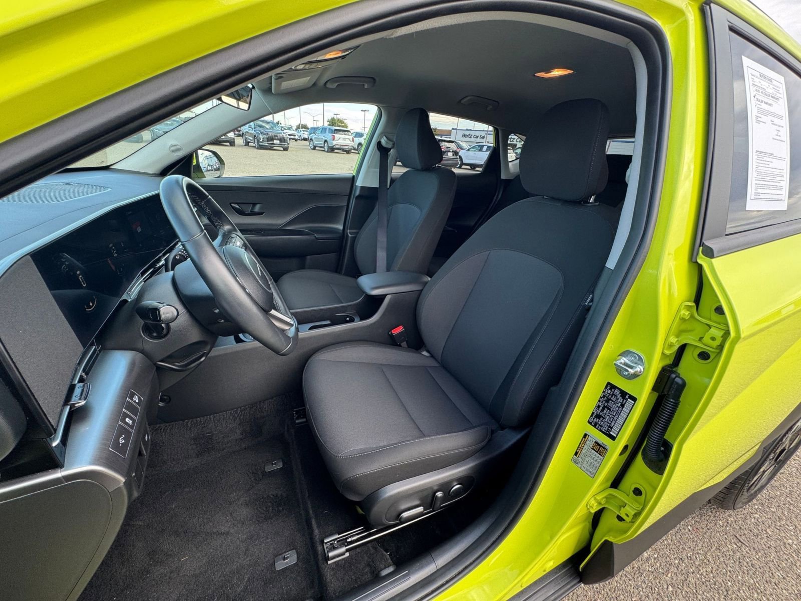 Used 2025 Hyundai Kona SEL image 36