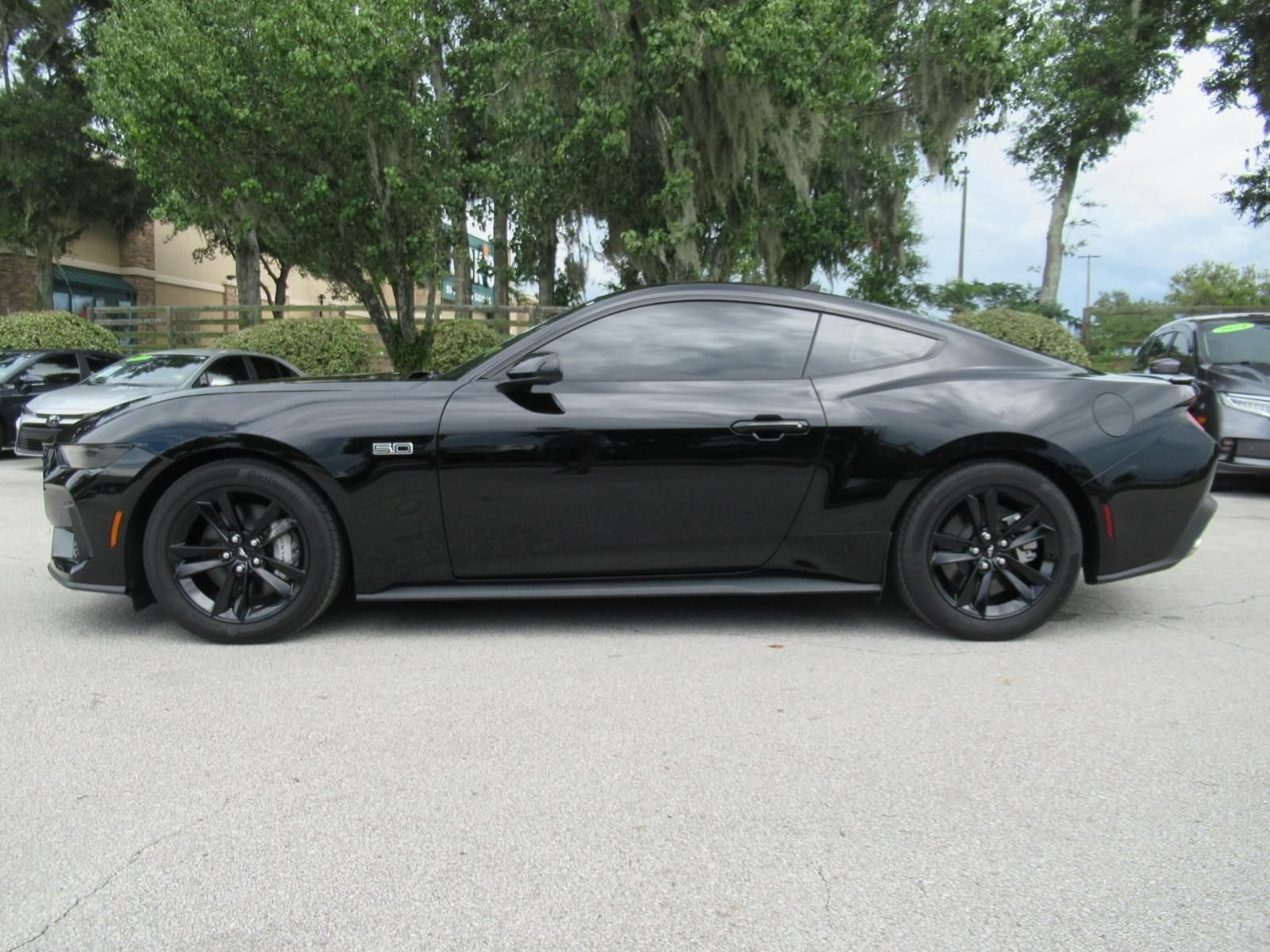 Used 2025 Ford Mustang GT RWD image 5