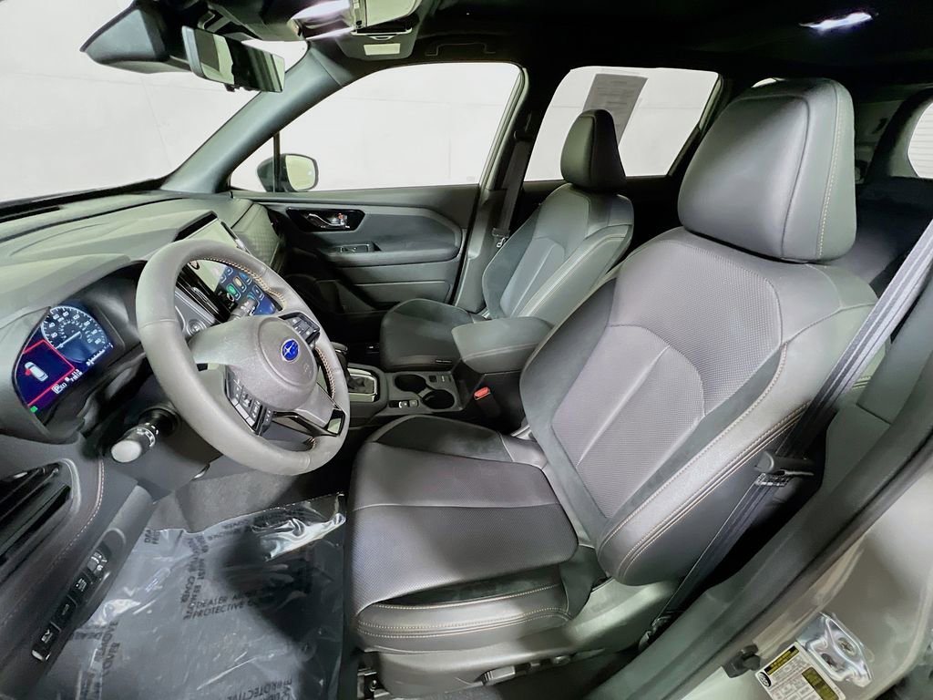 Used 2025 Subaru Forester Touring AWD/4WD image 18
