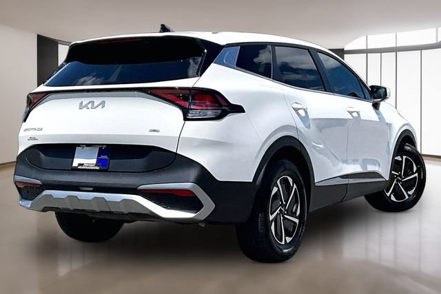 Used 2025 Kia Sportage LX FWD image 6