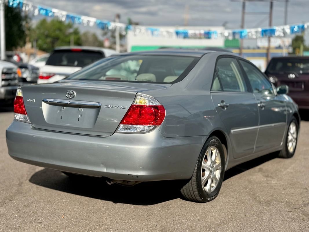 Used 2006 Toyota Camry XLE FWD image 2