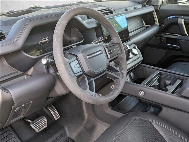 Certified 2023 Land Rover Defender 90 V8 image 10
