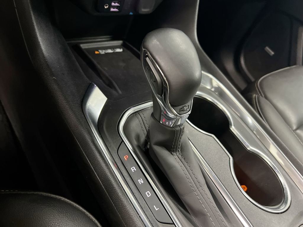 Used 2023 Chevrolet Traverse LT w/ LT Premium Package image 18