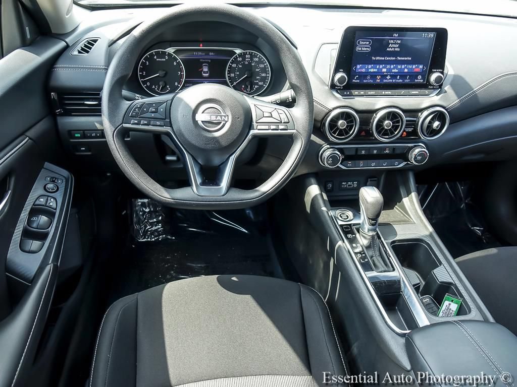Used 2025 Nissan Sentra SV FWD image 13