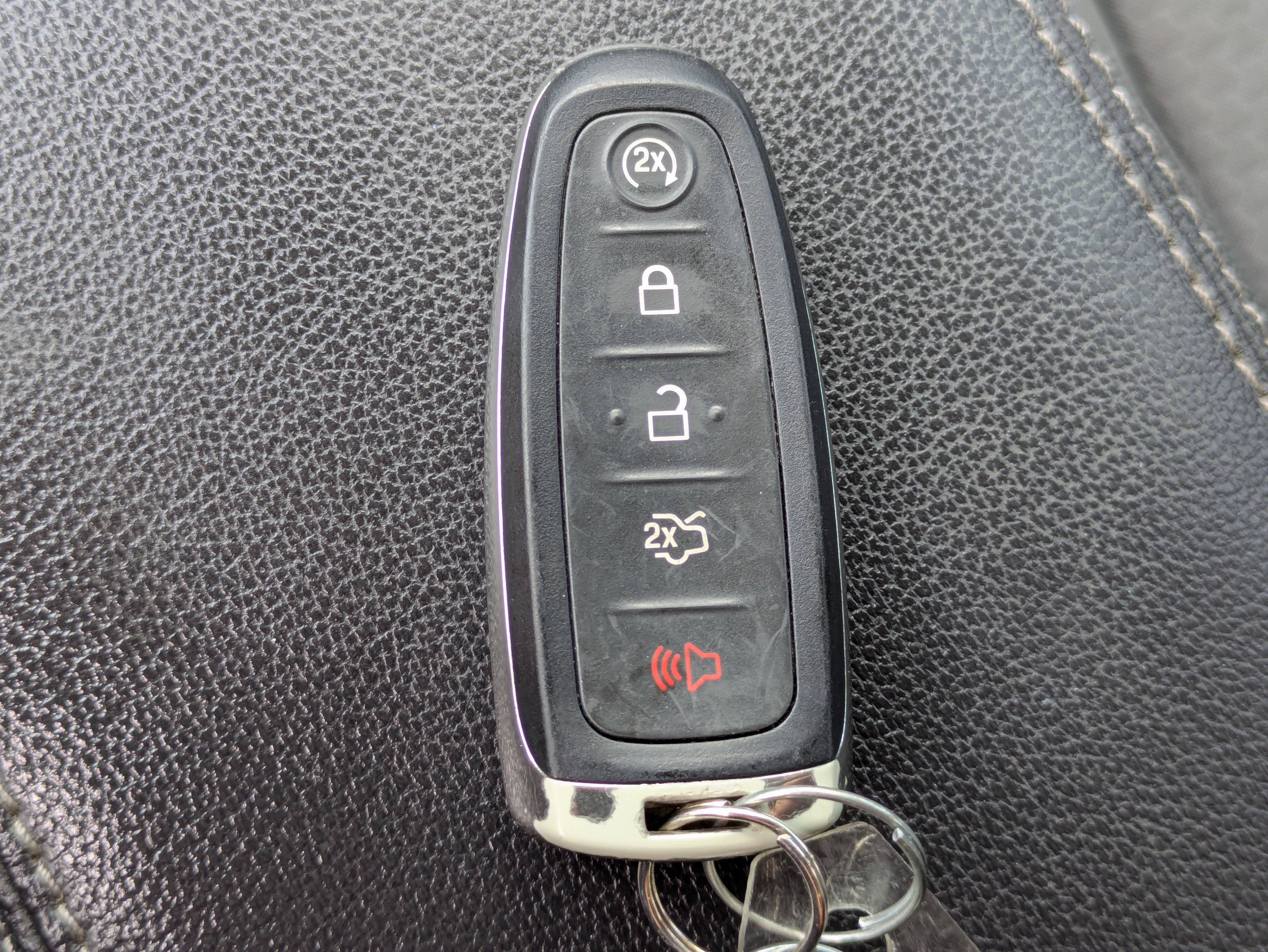 Used 2019 Ford Escape SE FWD image 30