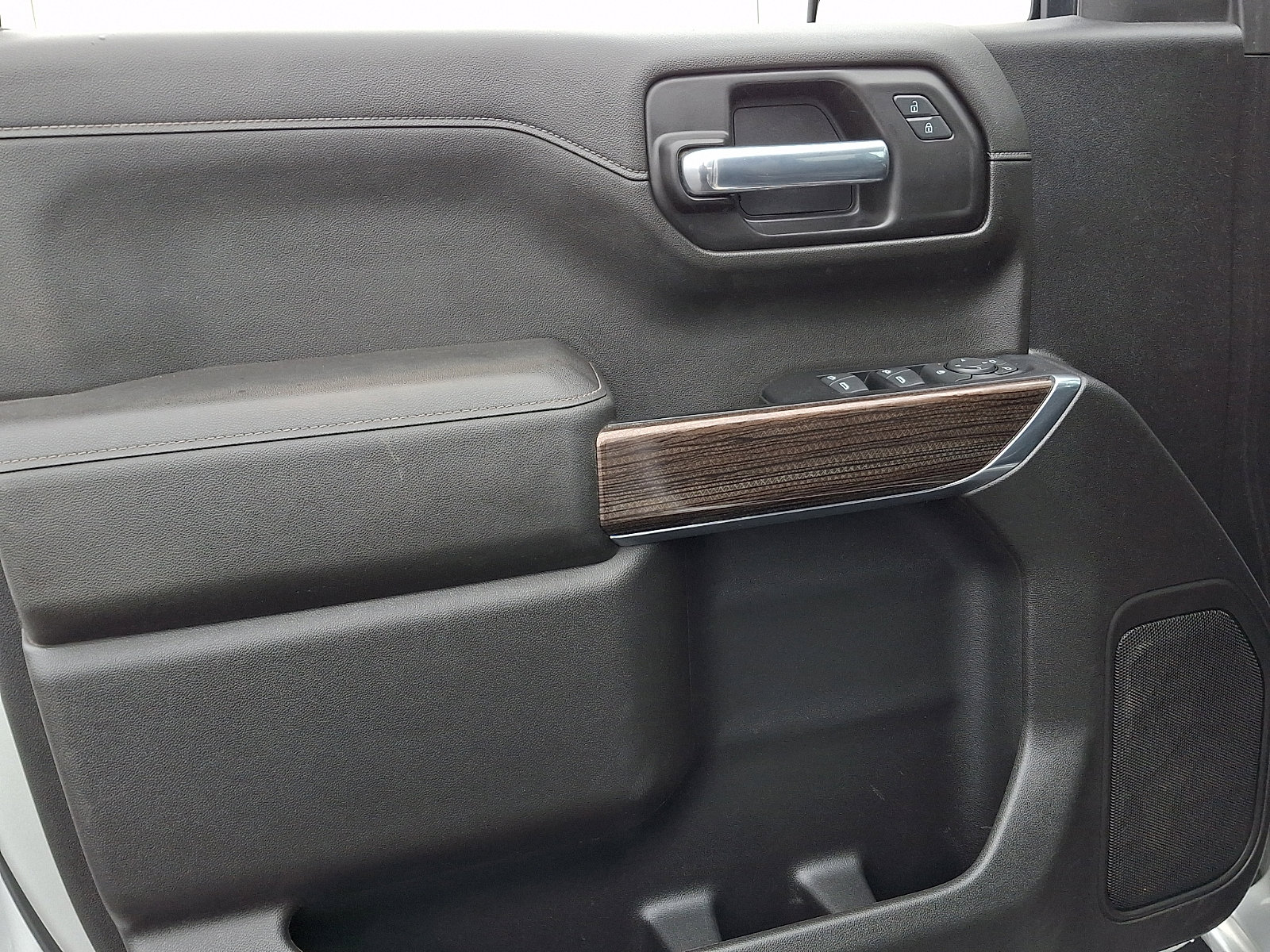 Used 2021 Chevrolet Silverado 1500 LT Trail Boss w/ Bed Protection Package image 12