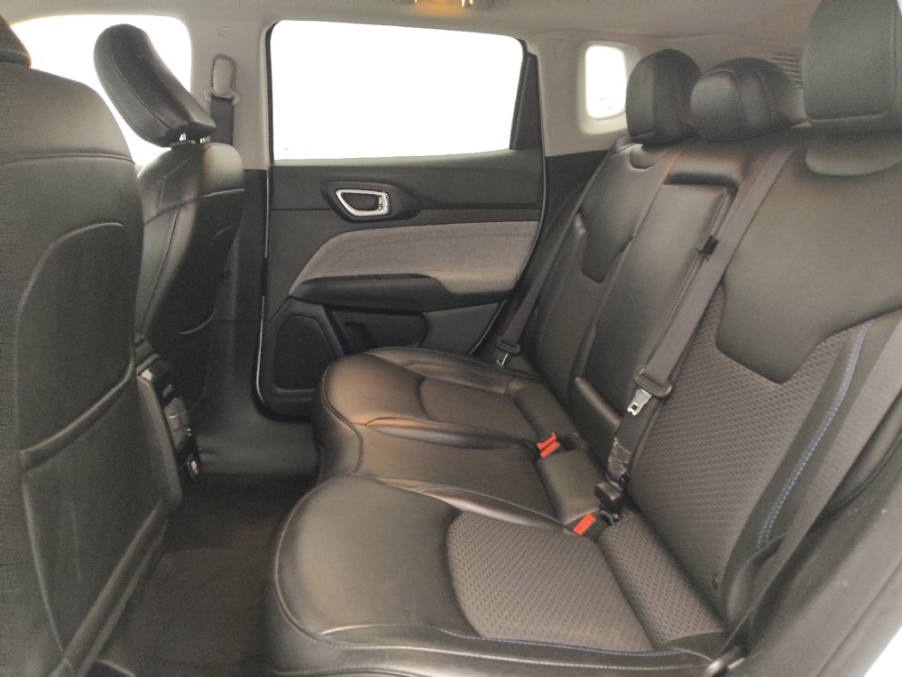 Used 2022 Jeep Compass Latitude FWD image 18