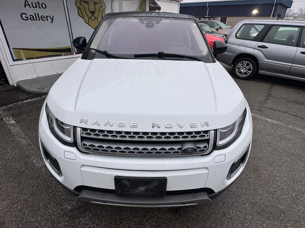 Used 2016 Land Rover Range Rover Evoque SE image 9