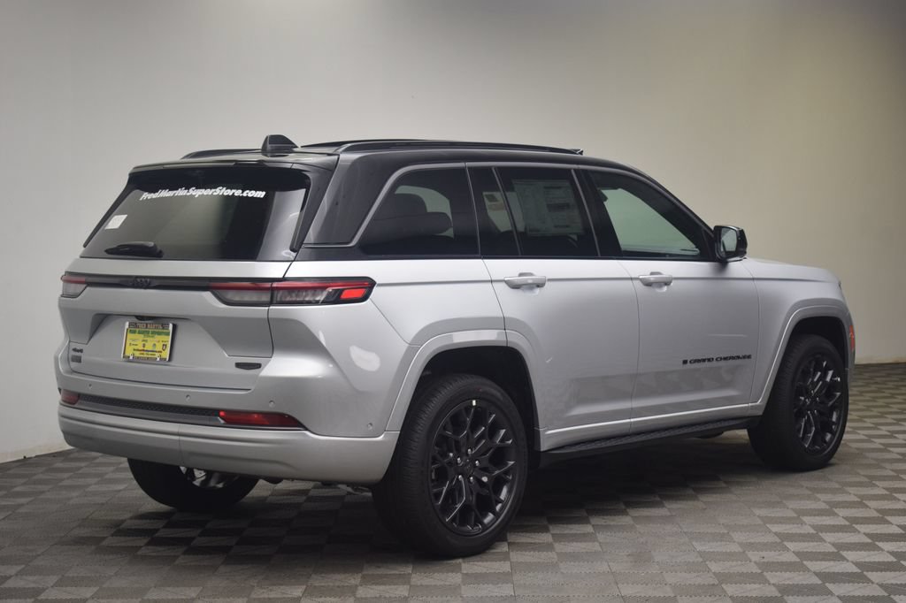 New 2026 Jeep Grand Cherokee Summit w/ Obsidian Package AWD/4WD image 5