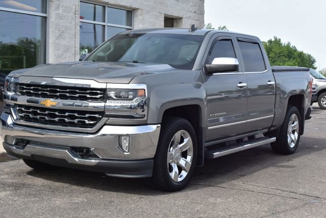 Used 2017 Chevrolet Silverado 1500 LTZ w/ Sport Package AWD/4WD image 16