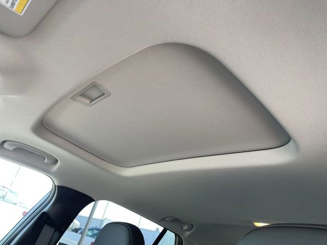 New 2026 Chevrolet Trax LT w/ Sunroof Package FWD image 21